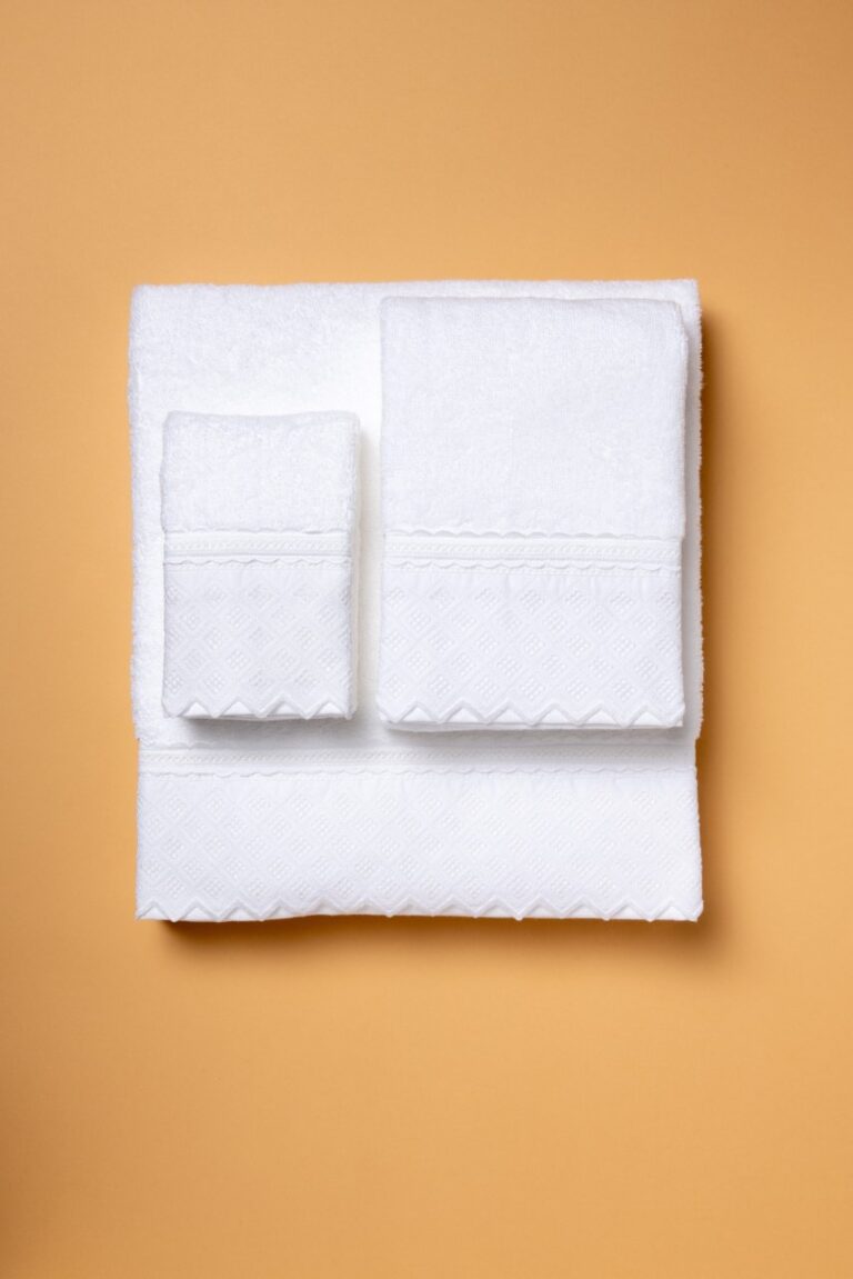 Belmonte Set of 3 Embroidered Towels