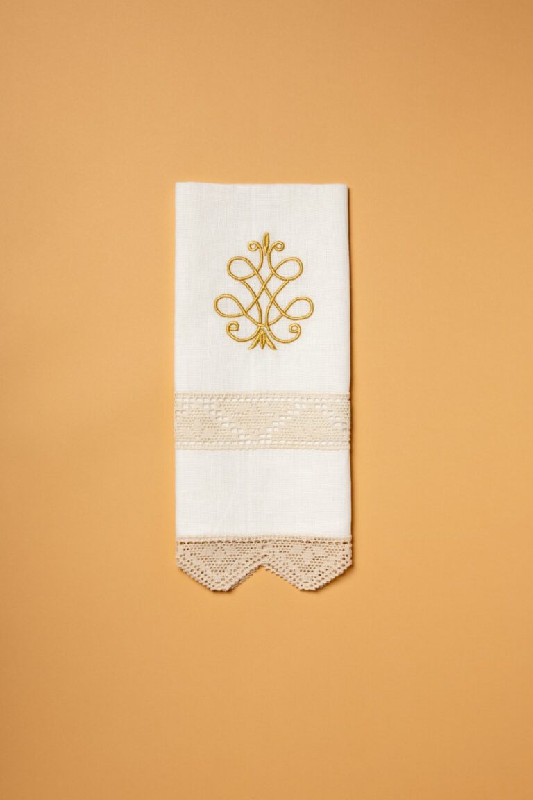 Gaia Linen Guest Towel