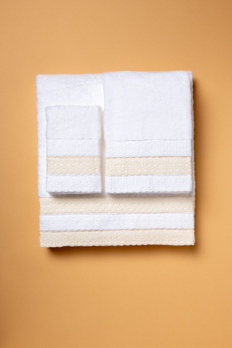 Lagos Set of 3 Embroidered Towels